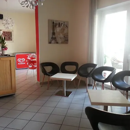 La Parigina Otel 2*