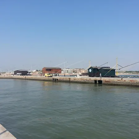 La Parigina فندق تْشيزيناتيكو