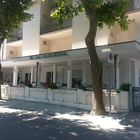 La Parigina Otel 2*