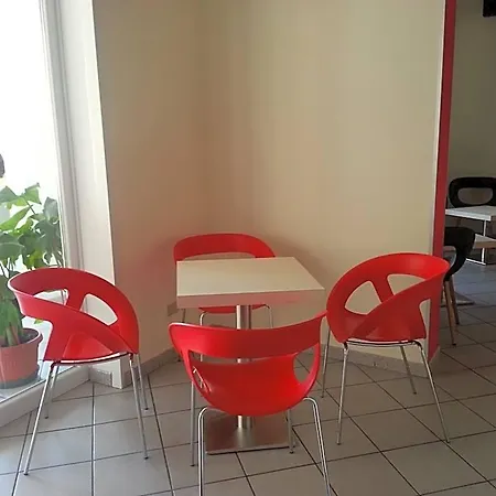 La Parigina Hotel 2*